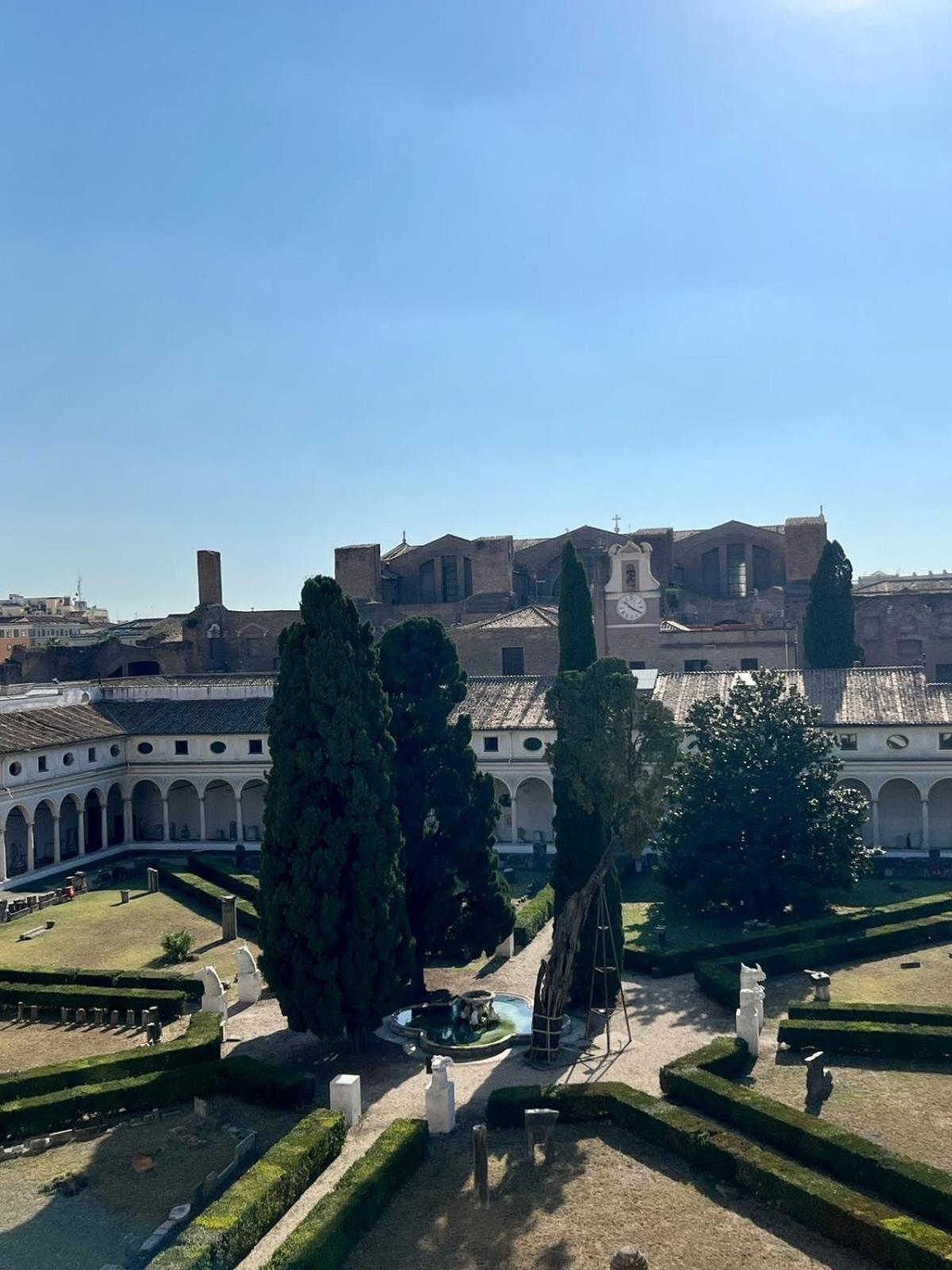 Camera X2 Con Magnifica Vista Sul Chiostro Di Michelangelo E Le Terme Di Diocleziano Рим Екстер'єр фото