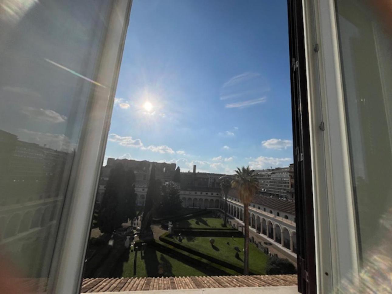 Camera X2 Con Magnifica Vista Sul Chiostro Di Michelangelo E Le Terme Di Diocleziano Рим Екстер'єр фото