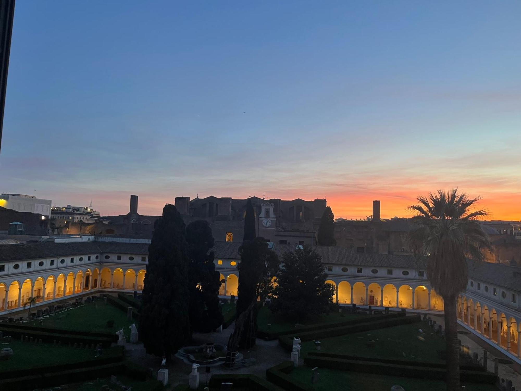 Camera X2 Con Magnifica Vista Sul Chiostro Di Michelangelo E Le Terme Di Diocleziano Рим Екстер'єр фото
